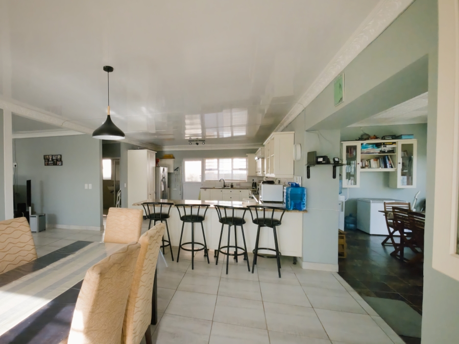 5 Bedroom Property for Sale in Hawston Western Cape
